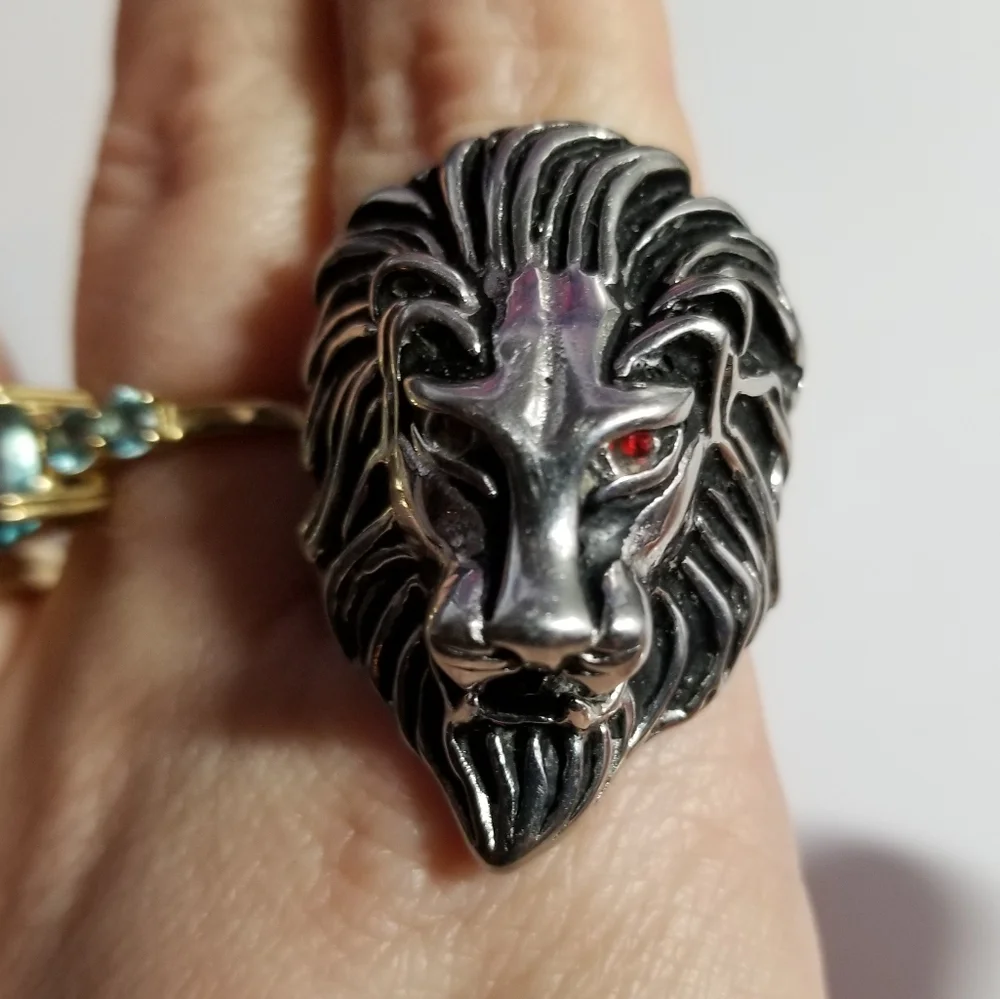 Relisted -lion ring red rhinestone eyes dark silvertone size 11.75   11 3/4 - Picture 7 of 14